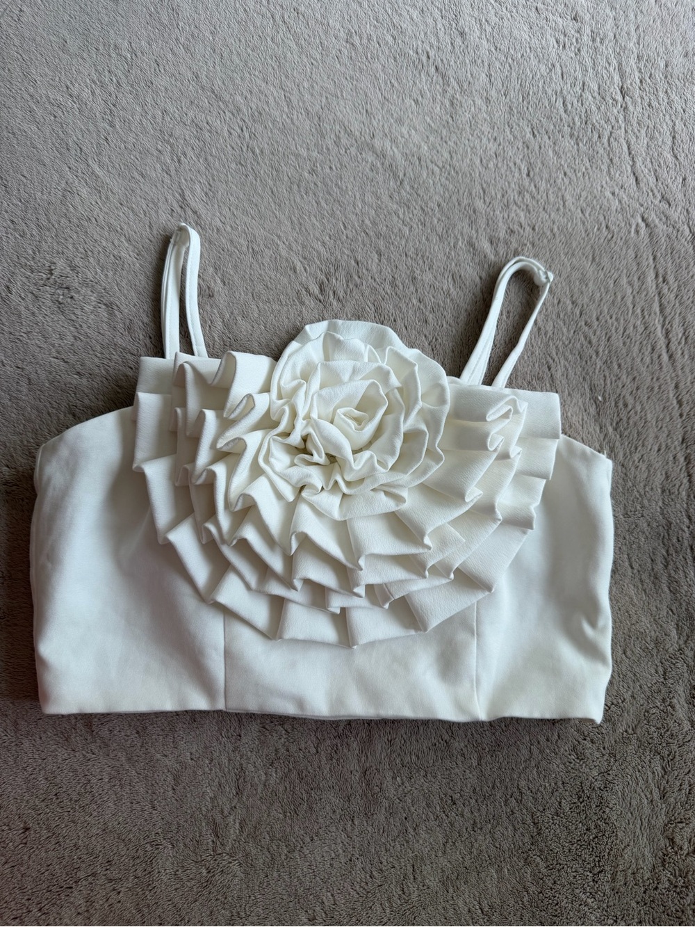 DO+BE White 3D Rosette Ruffle Cropped Cami Top Size S